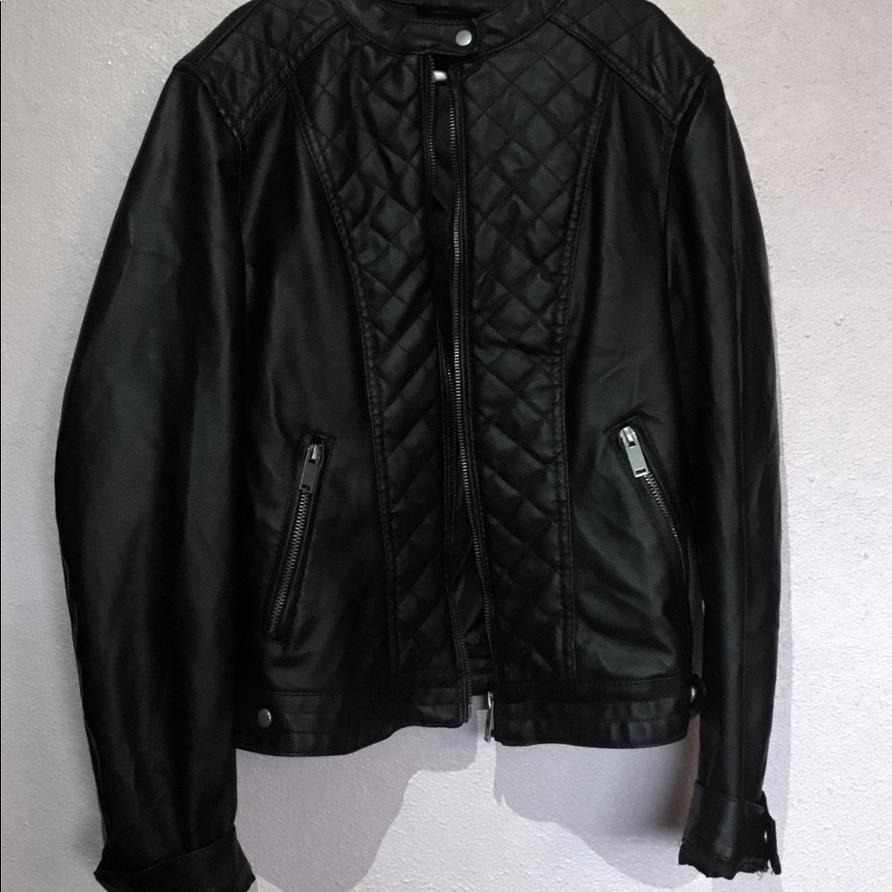Black jacket - Picture 2 of 3